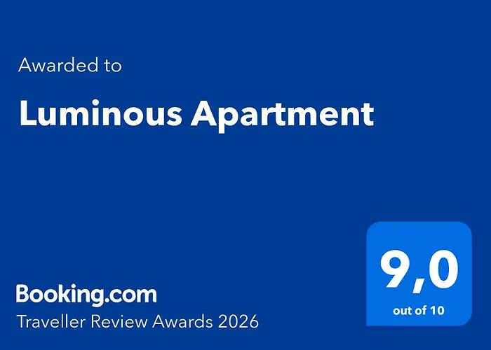 Luminous أغيا ترياس